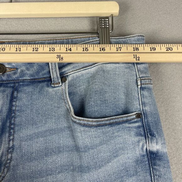 Universal Standard Straight Jeans Womens 14 Lightwash High Rise Faded NWT - Picture 5 of 16